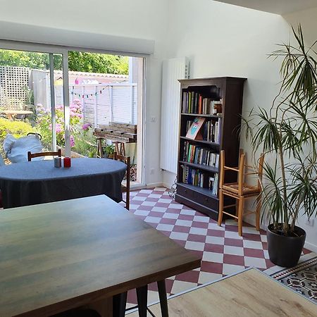 Chambre Privee Chez L'Habitant En Colocation Dans Agreable Maison Avec Jardin - A Private Room In A Shared House With Garden Bordeaux Bagian luar foto