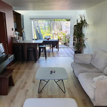 Chambre Privee Chez L'Habitant En Colocation Dans Agreable Maison Avec Jardin - A Private Room In A Shared House With Garden Bordeaux Bagian luar foto