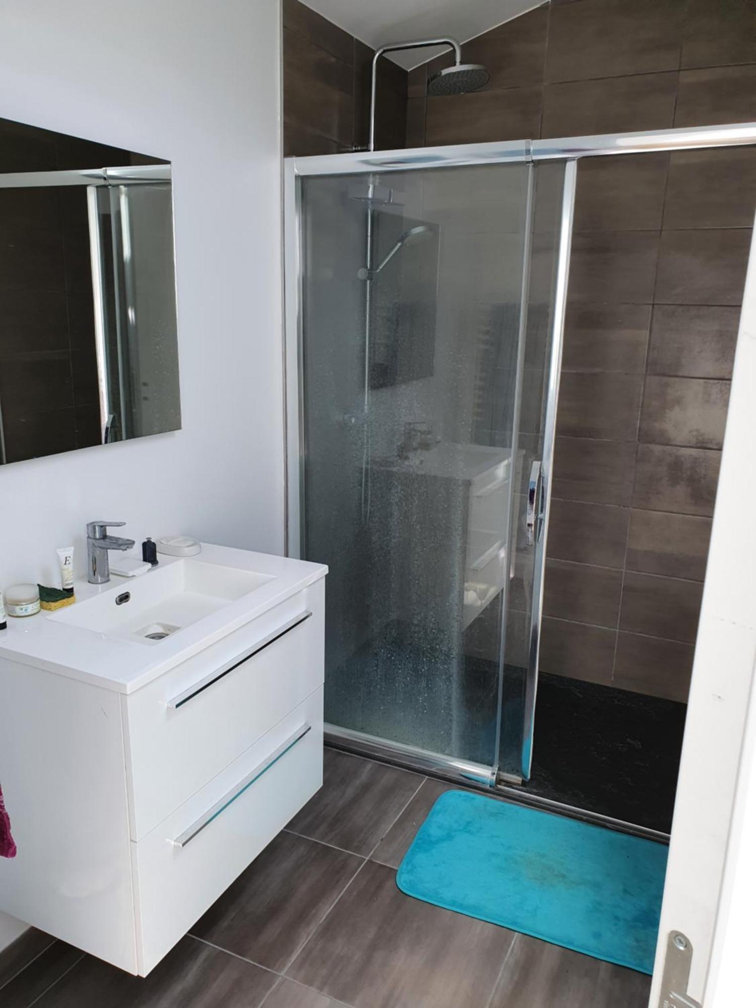 Chambre Privee Chez L'Habitant En Colocation Dans Agreable Maison Avec Jardin - A Private Room In A Shared House With Garden Bordeaux Bagian luar foto